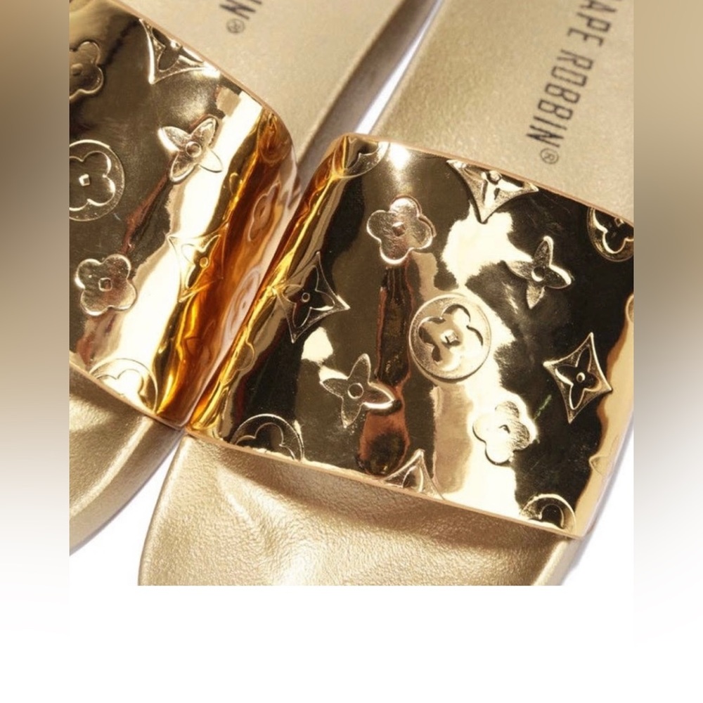 Cute Gold Slides NWT